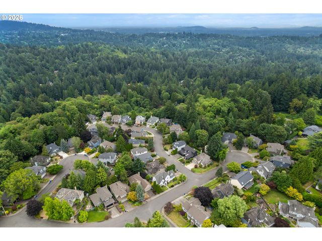 11541 Sw WOODLEE HEIGHTS Ct Sw, Portland, OR 97219