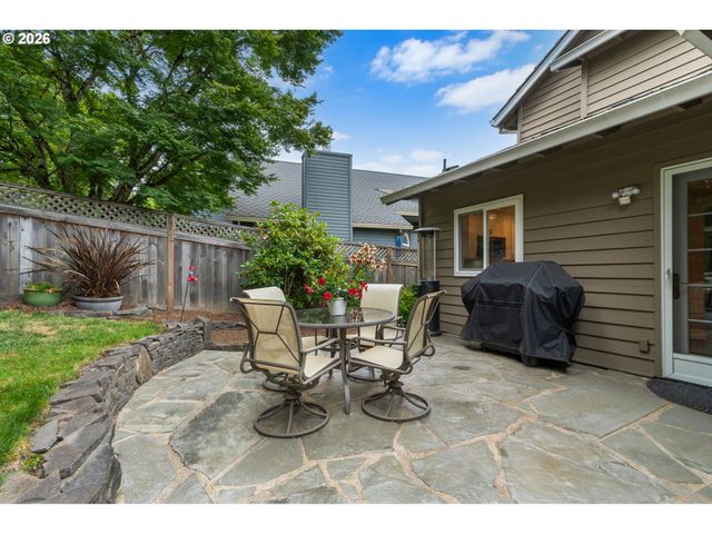 11541 Sw WOODLEE HEIGHTS Ct Sw, Portland, OR 97219