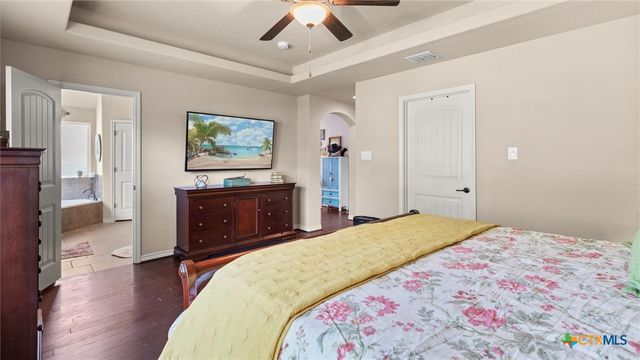 15624 Hill Lane, Selma, TX 78154