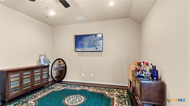 15624 Hill Lane, Selma, TX 78154