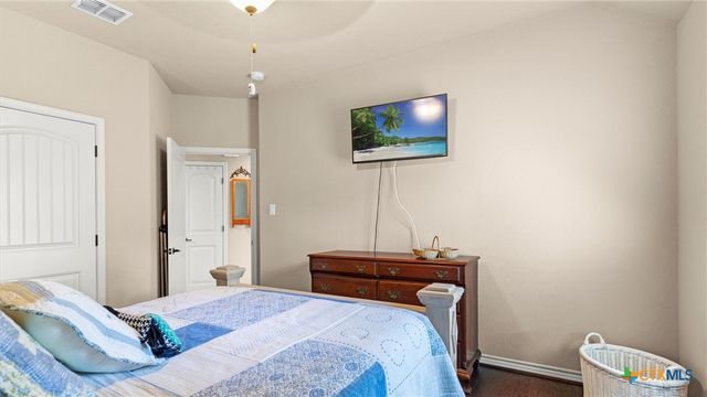 15624 Hill Lane, Selma, TX 78154