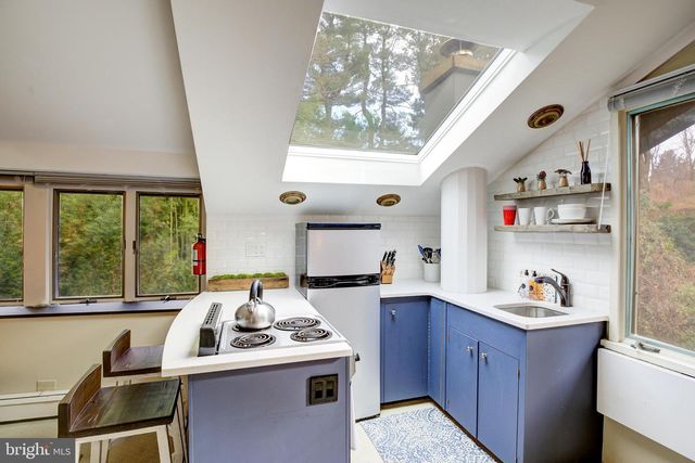 34 HEATHER LN, Princeton, NJ 08540