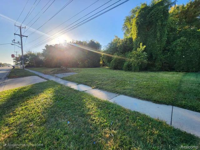 0 15 Mile Rd, Clinton Charter Township, MI 48035