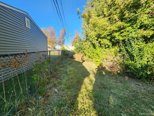 0 15 Mile Rd, Clinton Charter Township, MI 48035