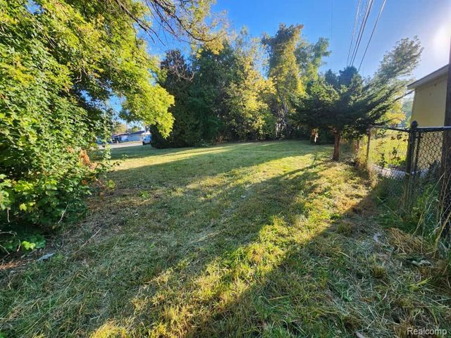 0 15 Mile Rd, Clinton Charter Township, MI 48035