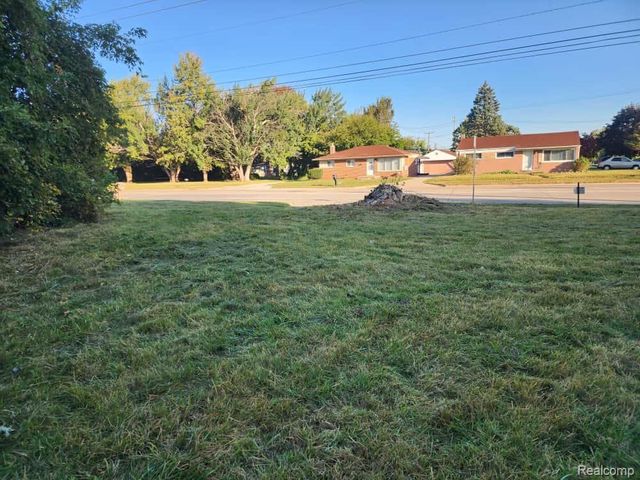 0 15 Mile Rd, Clinton Charter Township, MI 48035