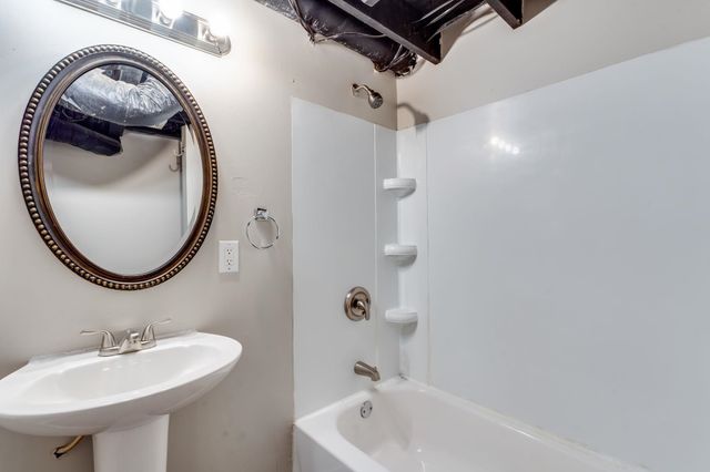 1401 W 34th St S, Wichita, KS 67217