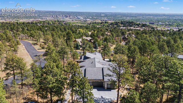 1685 Oakmoor Heights, Colorado Springs, CO 80906