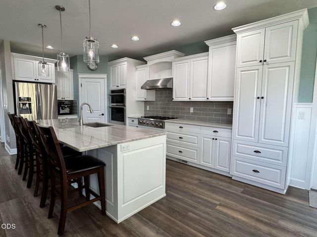 61152 SE Sydney Harbor Drive, Bend, OR 97702