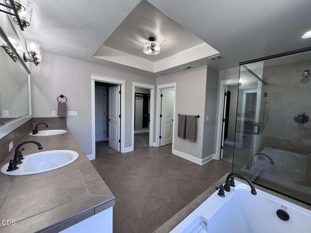 61152 SE Sydney Harbor Drive, Bend, OR 97702