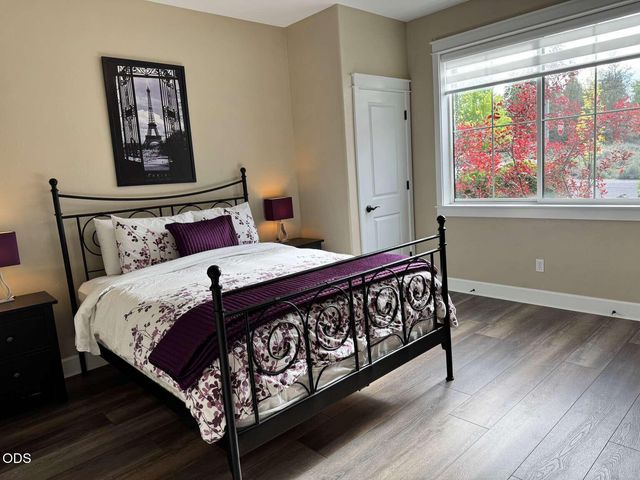 61152 SE Sydney Harbor Drive, Bend, OR 97702