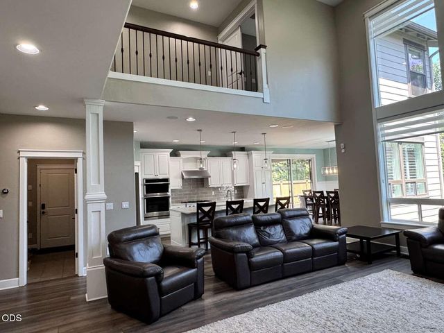 61152 SE Sydney Harbor Drive, Bend, OR 97702