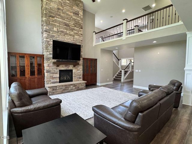 61152 SE Sydney Harbor Drive, Bend, OR 97702