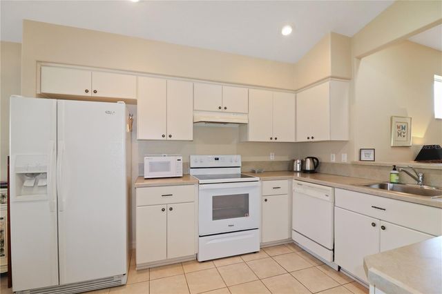 20846 QUEEN ALEXANDRA DRIVE, Leesburg, FL 34748