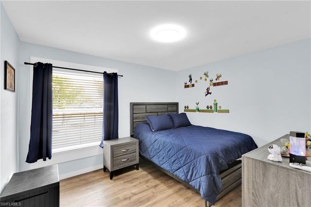 1371 Torreya CIR, North Fort Myers, FL 33917