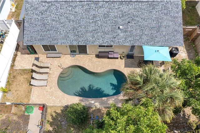 1371 Torreya CIR, North Fort Myers, FL 33917