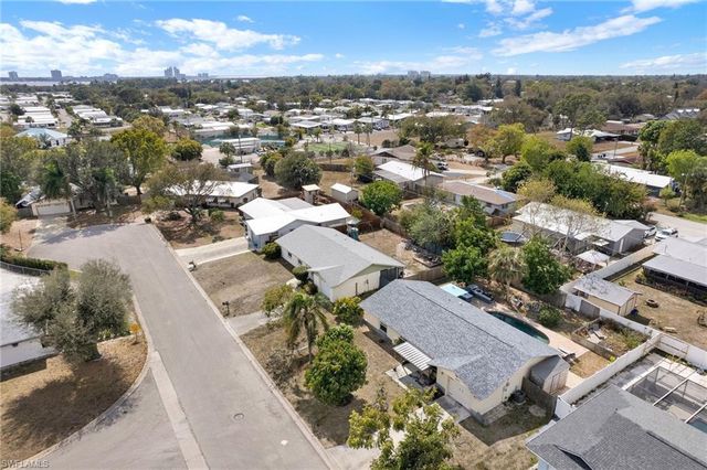 1371 Torreya CIR, North Fort Myers, FL 33917