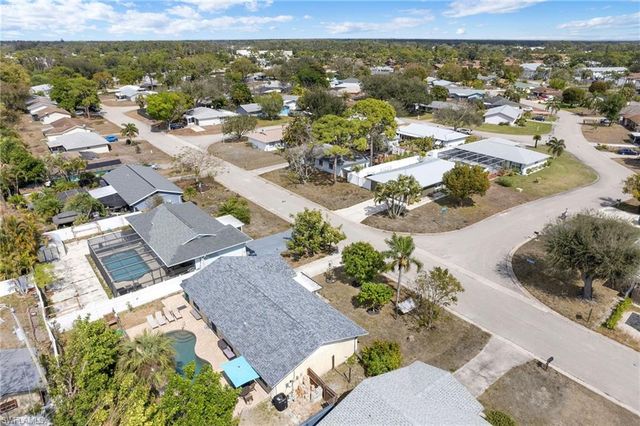 1371 Torreya CIR, North Fort Myers, FL 33917