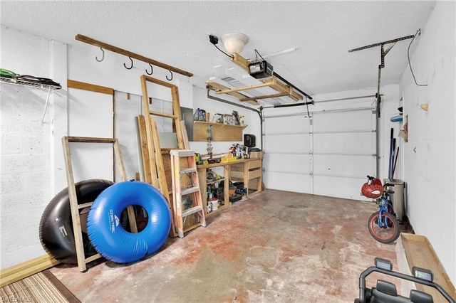 1371 Torreya CIR, North Fort Myers, FL 33917