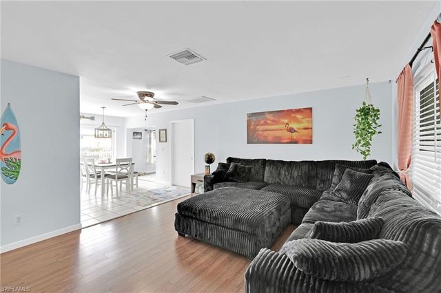 1371 Torreya CIR, North Fort Myers, FL 33917