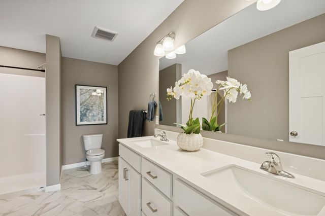 8856 Meadowcrest Drive NE, Monticello, MN 55328