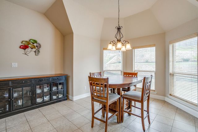 9815 Ravenswood Road, Granbury, TX 76049