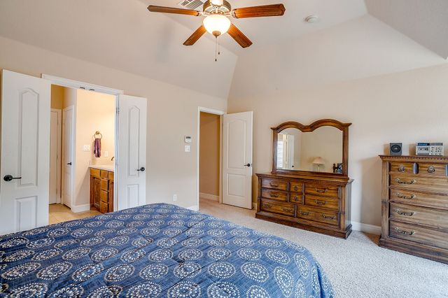 9815 Ravenswood Road, Granbury, TX 76049