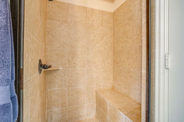 9815 Ravenswood Road, Granbury, TX 76049