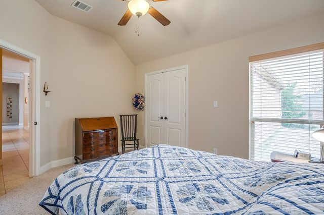 9815 Ravenswood Road, Granbury, TX 76049