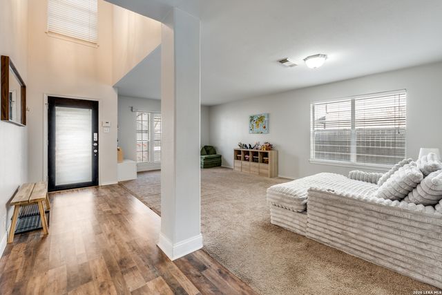 1017 Silvertree, Schertz, TX 78154