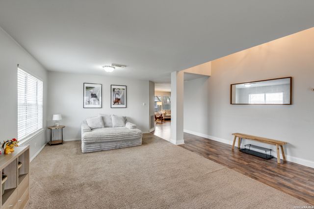 1017 Silvertree, Schertz, TX 78154