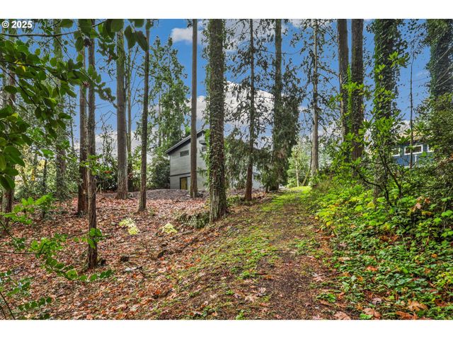 8014 Sw 54TH Ave, Portland, OR 97219