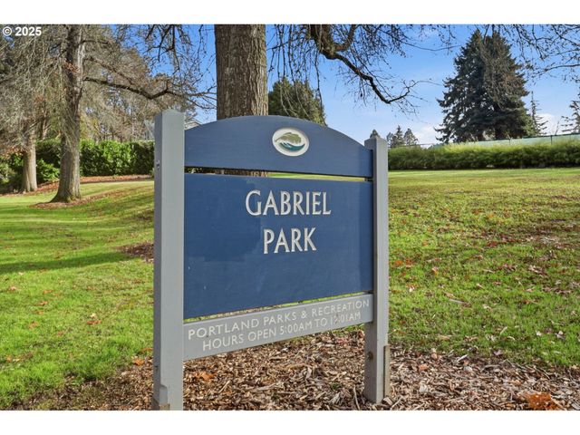 8014 Sw 54TH Ave, Portland, OR 97219