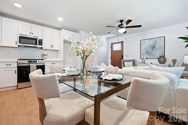 2204 Rozzelles Ferry Road, Charlotte, NC 28208