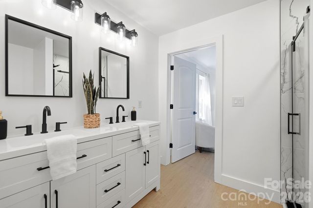 2204 Rozzelles Ferry Road, Charlotte, NC 28208