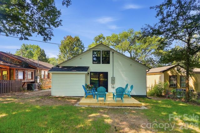 2204 Rozzelles Ferry Road, Charlotte, NC 28208