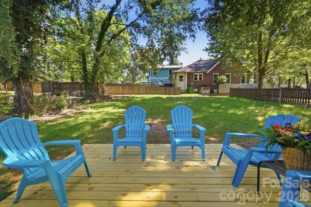 2204 Rozzelles Ferry Road, Charlotte, NC 28208