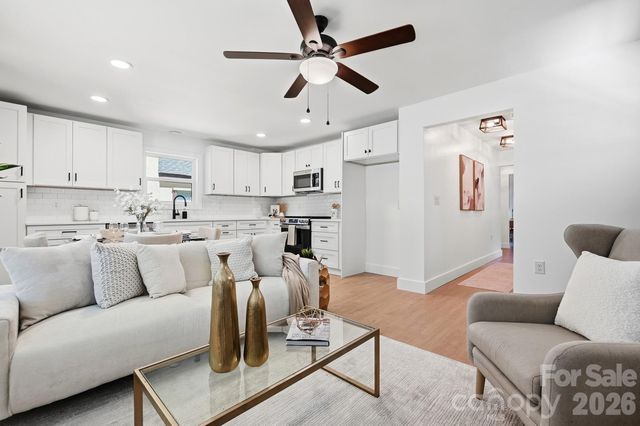 2204 Rozzelles Ferry Road, Charlotte, NC 28208