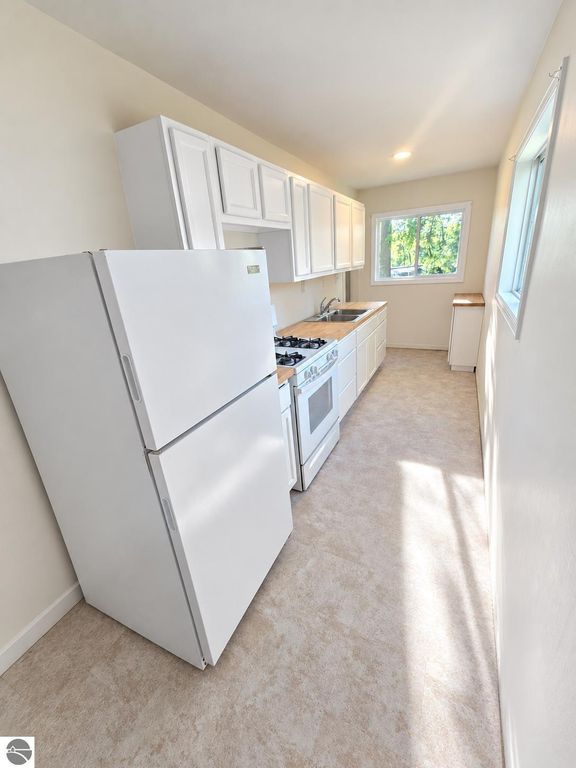 Image 10 of property listing at 321 Ely Street, Alma, MI 48801