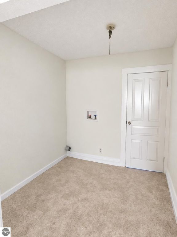 Image 16 of property listing at 321 Ely Street, Alma, MI 48801