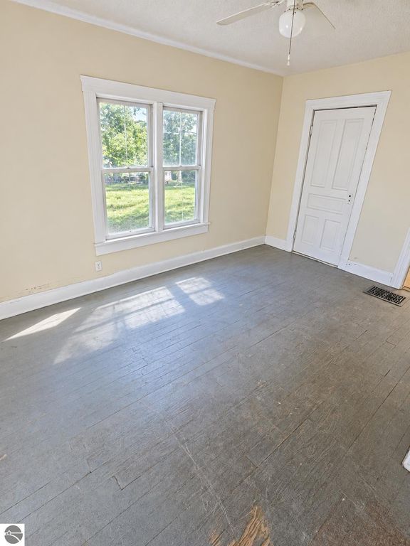 Image 18 of property listing at 321 Ely Street, Alma, MI 48801