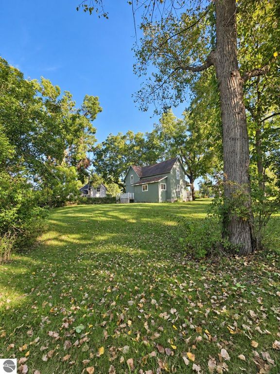 Image 9 of property listing at 321 Ely Street, Alma, MI 48801
