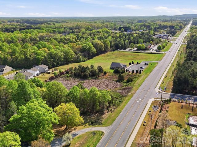 1386 Highway 55 Highway E, Clover, SC 29710