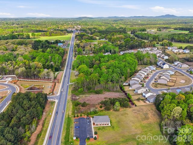1386 Highway 55 Highway E, Clover, SC 29710