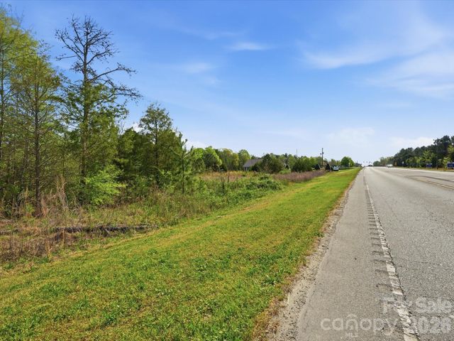 1386 Highway 55 Highway E, Clover, SC 29710