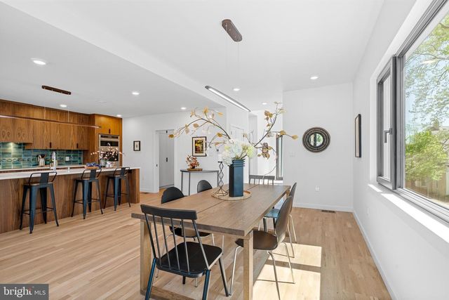 139 W MOUNT PLEASANT AVE, Philadelphia, PA 19119