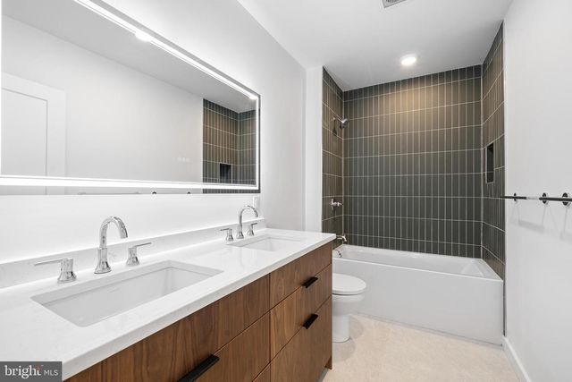 139 W MOUNT PLEASANT AVE, Philadelphia, PA 19119