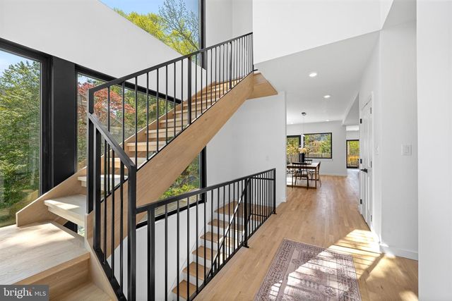 139 W MOUNT PLEASANT AVE, Philadelphia, PA 19119