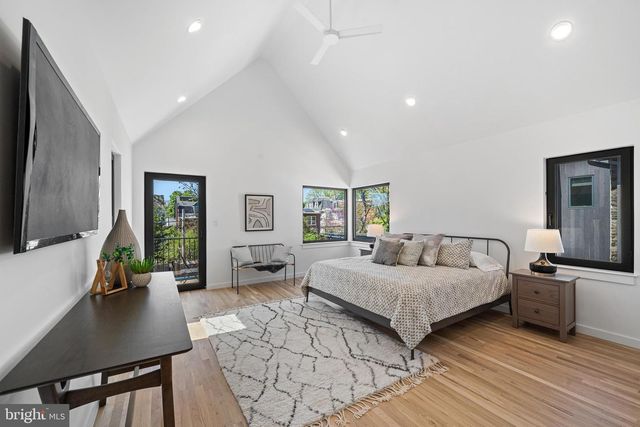 139 W MOUNT PLEASANT AVE, Philadelphia, PA 19119