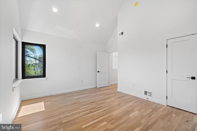 139 W MOUNT PLEASANT AVE, Philadelphia, PA 19119